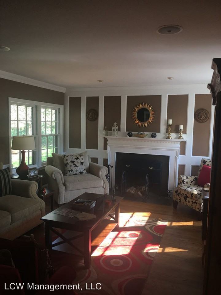 1546 Reynolda Road - Photo 3 of 49