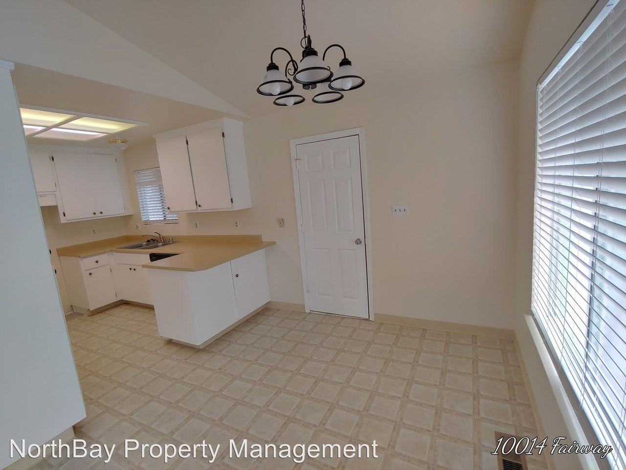 10014 Fairway Dr - Photo 2 of 10