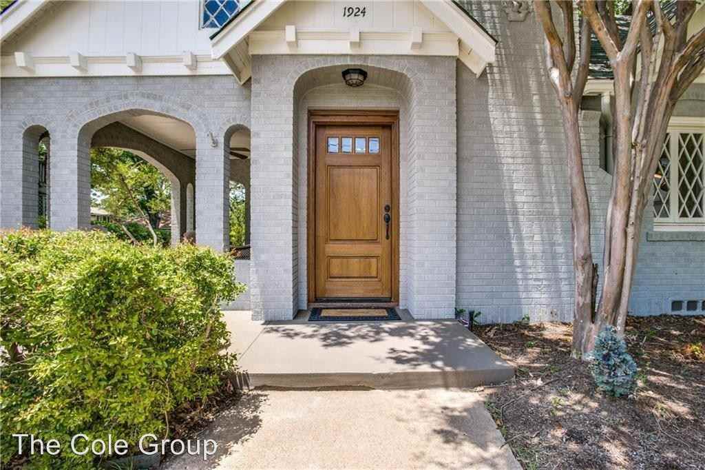 1924 Forest Park Blvd - Photo 3 of 25