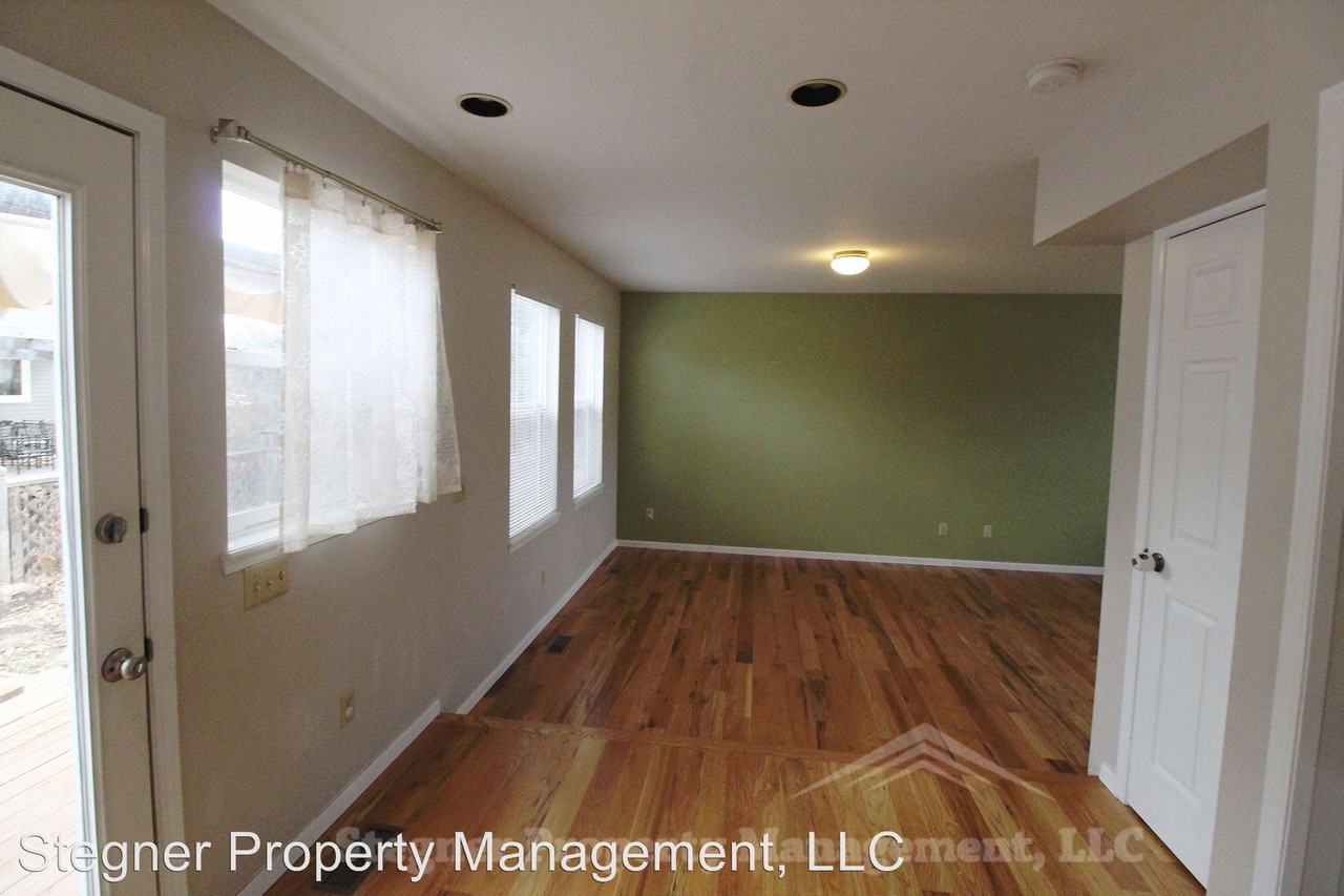 3556 Pike Cir N. - Photo 3 of 13