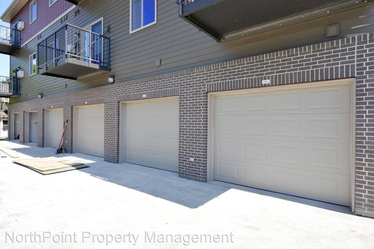 914 15t St. N - Photo 3 of 27