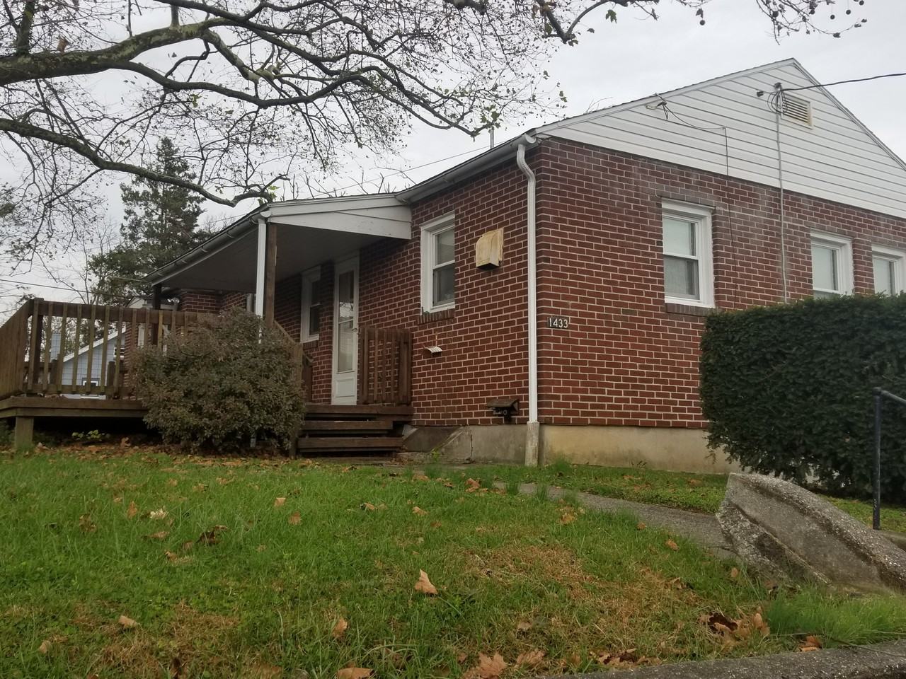 1433 Hancock Blvd - Photo 2 of 17