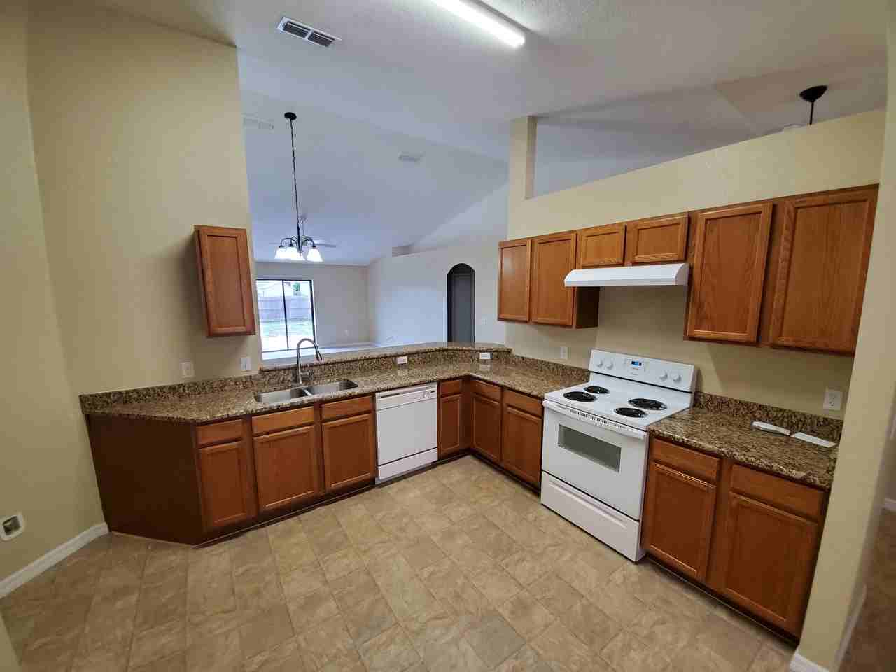 4521 Magnolia Preserve Ln - Photo 2 of 9