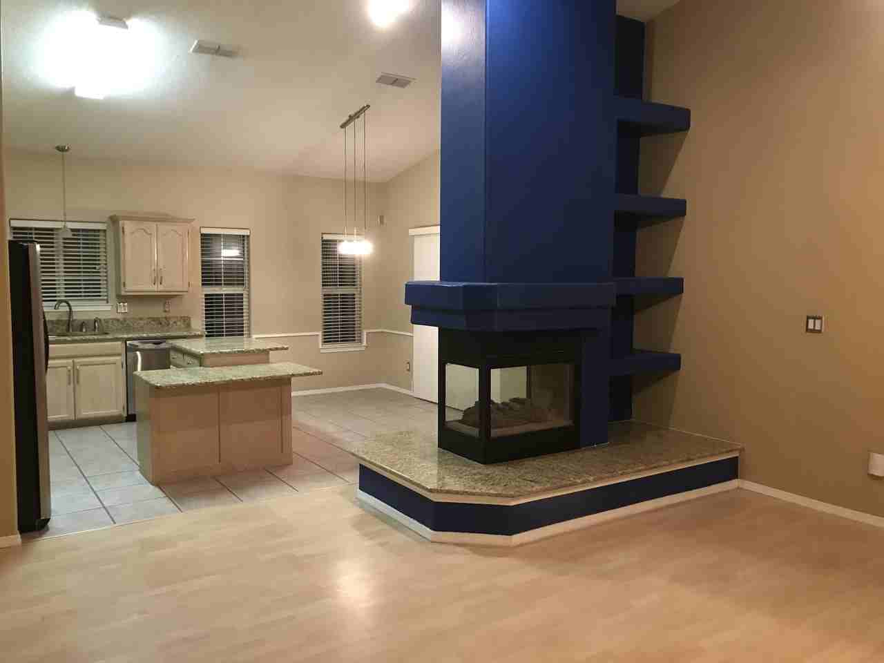 7228 Tricia Rd Ne - Photo 3 of 20