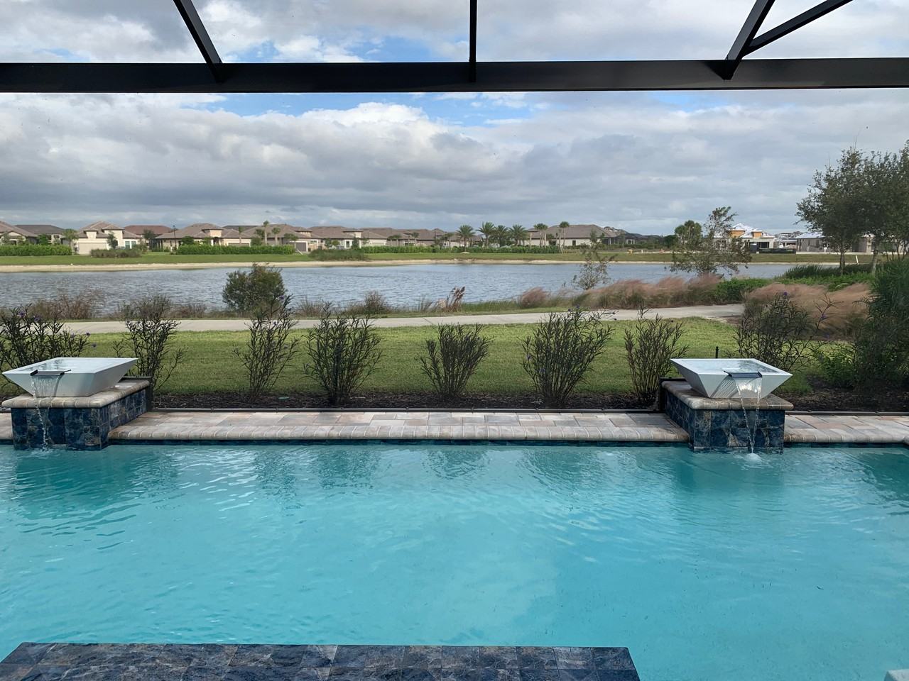 9408 Rapallo St - Photo 5 of 36