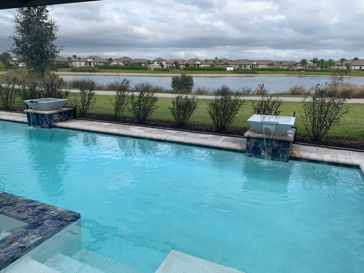 9408 Rapallo St - Photo 7 of 36