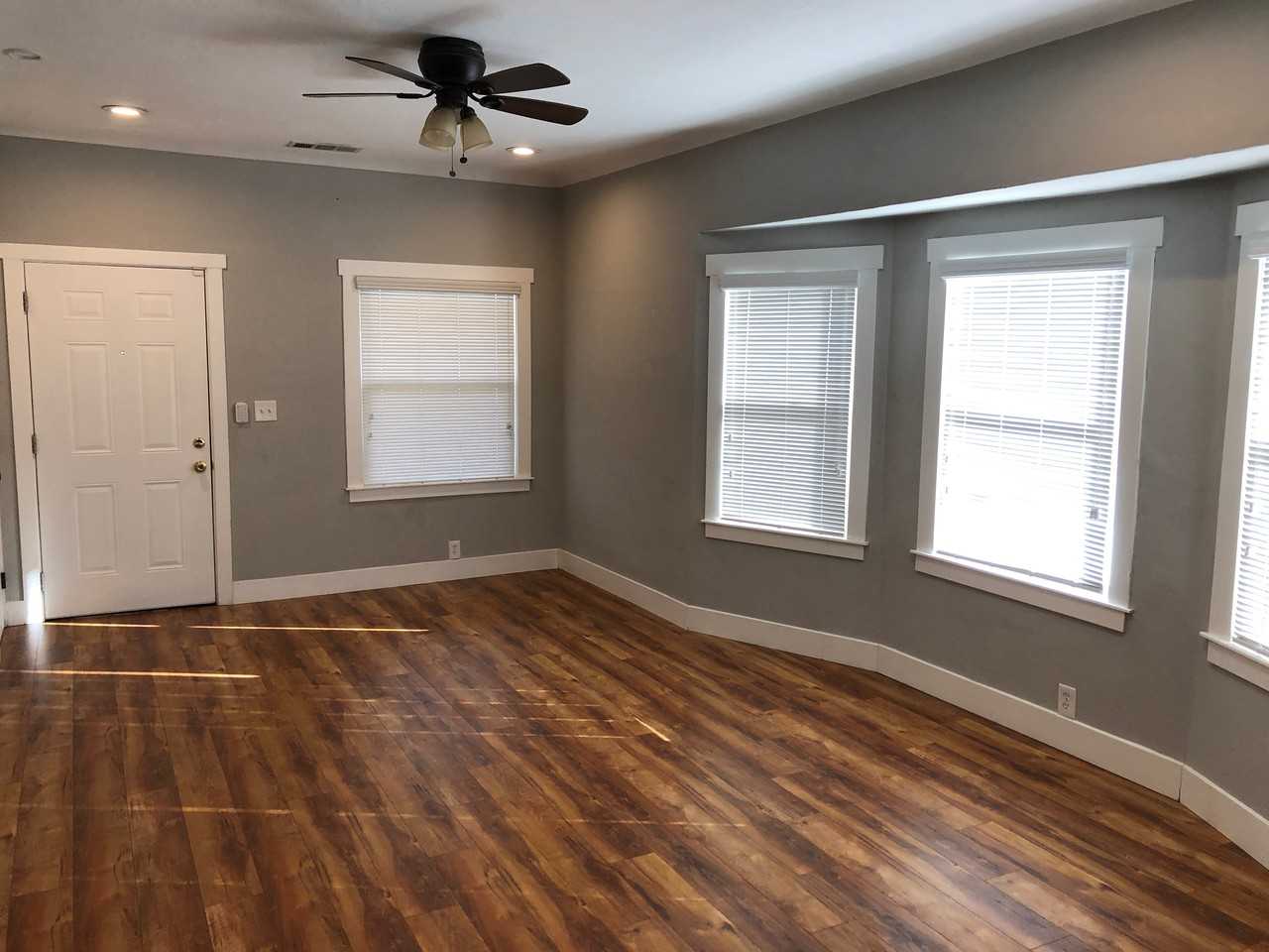 3142 W St - Photo 2 of 12