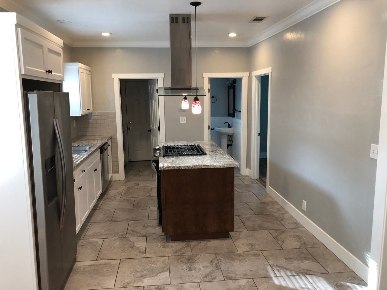 3142 W St - Photo 3 of 12