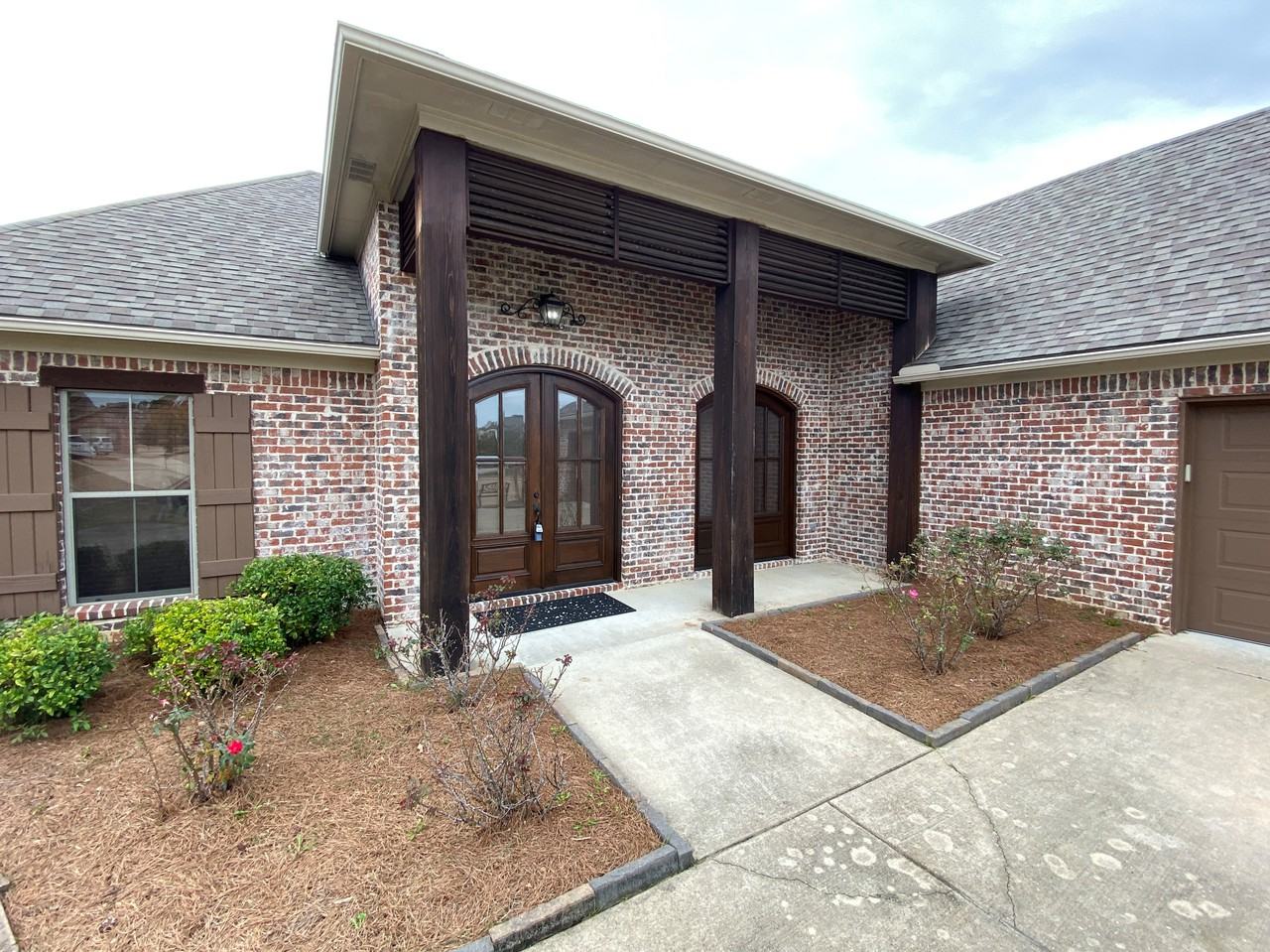 301 Tifton Ct - Photo 3 of 28