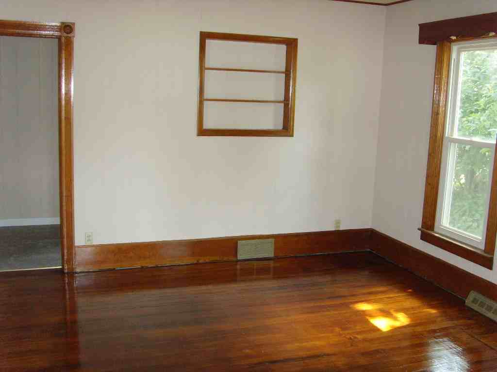 231 N Foley Ave - Photo 2 of 11