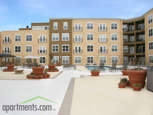 Lincoln Place Apartments - Photo 2 of 41