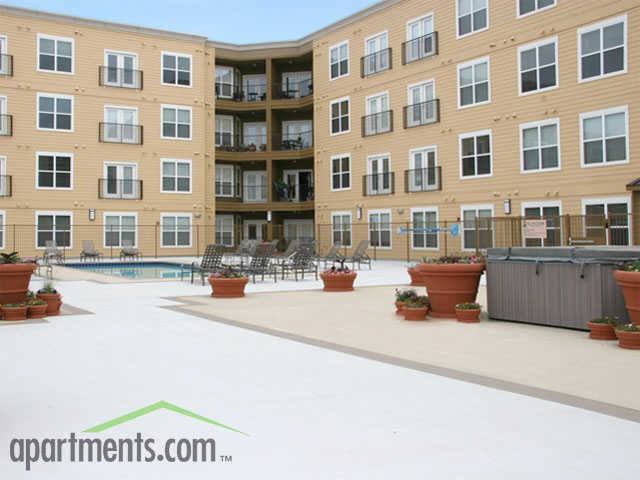 Lincoln Place Apartments - Photo 3 of 41