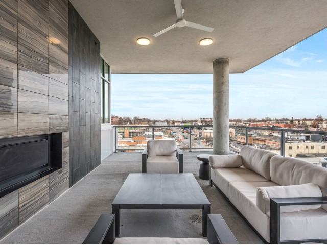 Avenue 80 - Photo 5 of 34