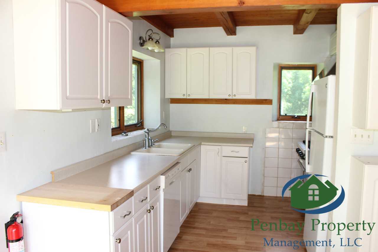 590 Front Ridge Road - Photo 2 of 15