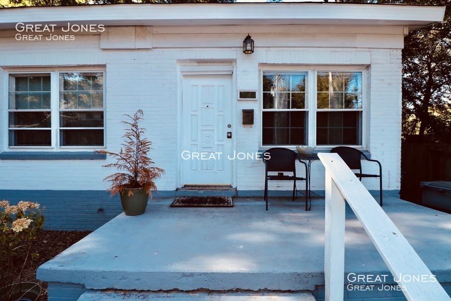 2549 Pinckney Ave - Photo 2 of 13