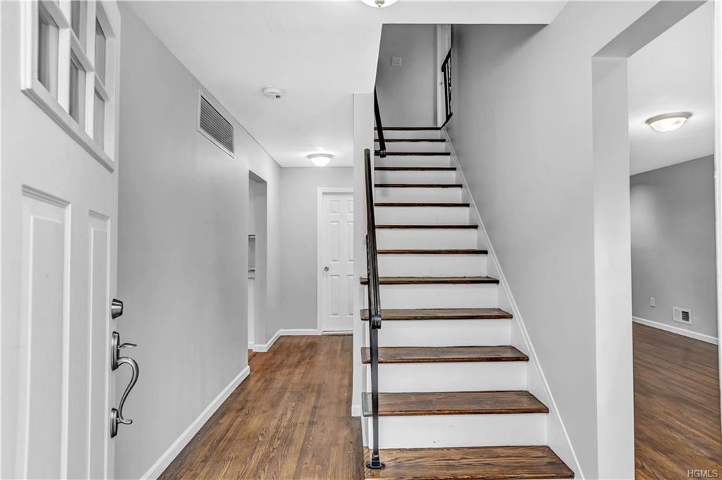 67 Skymeadow Place - Photo 2 of 24