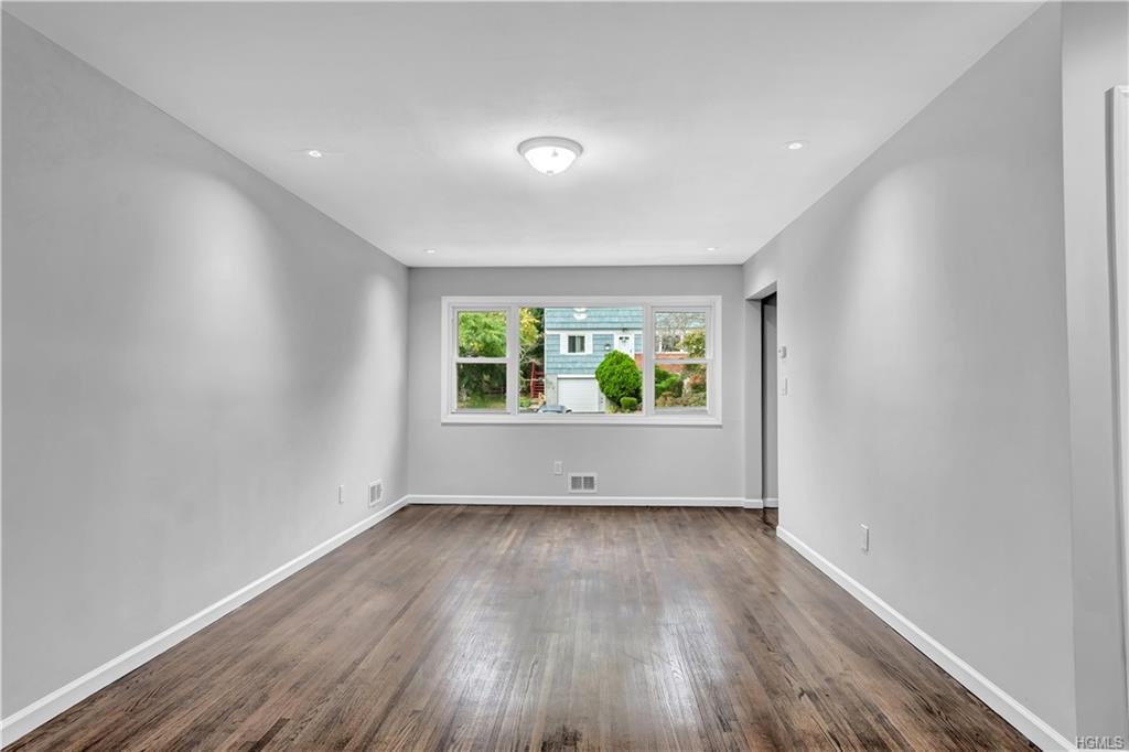 67 Skymeadow Place - Photo 3 of 24