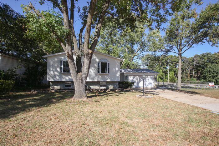 2 Roland Lane - Photo 3 of 27