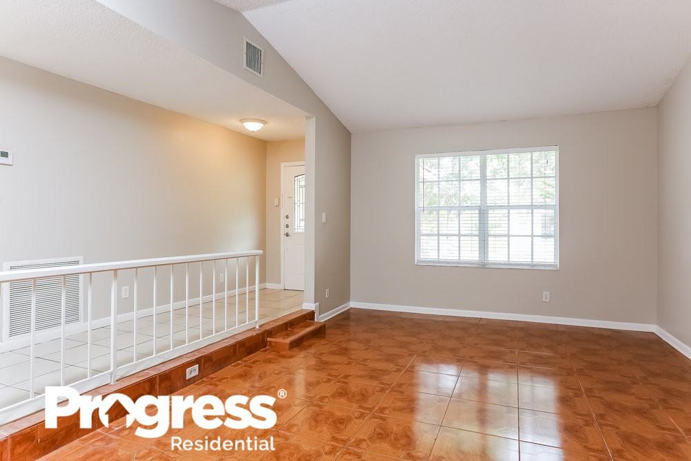 10728 Nw 19th Pl - Photo 3 of 16