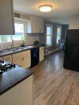 18 W Wisconsin Ave - Photo 3 of 10