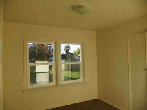 125 Mariposa Ave - Photo 2 of 9