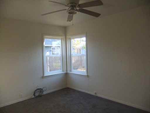 125 Mariposa Ave - Photo 3 of 9