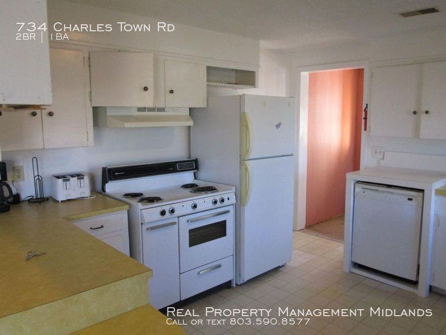 734 Charles Town Rd - Photo 3 of 7