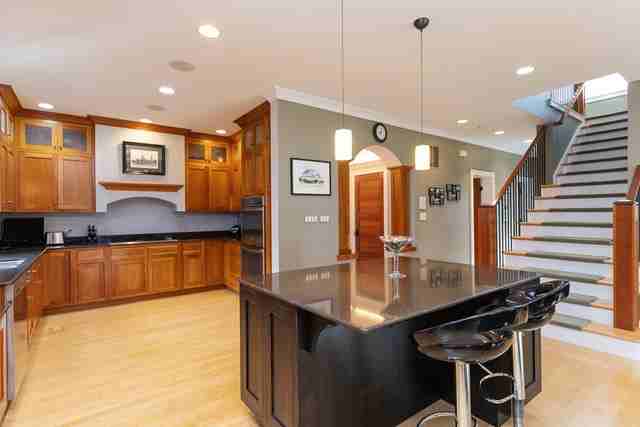 1351 Chestnut - Photo 2 of 18