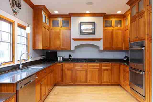 1351 Chestnut - Photo 3 of 18