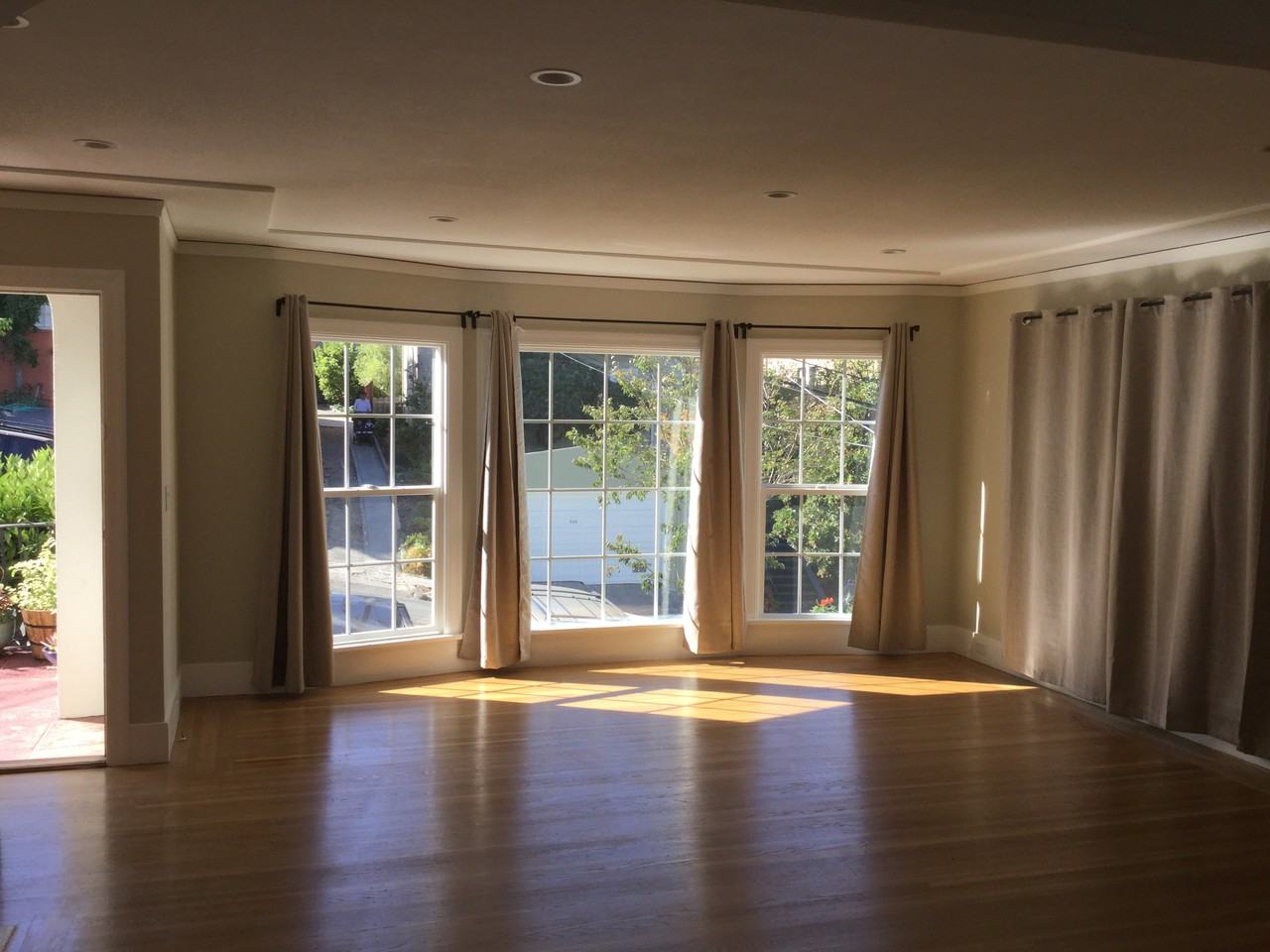 510 Fairbanks Ave - Photo 2 of 14