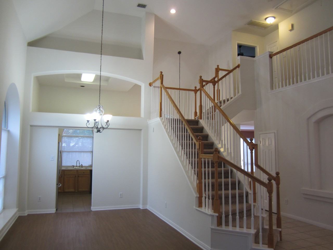 902 Indian Run Dr - Photo 2 of 7