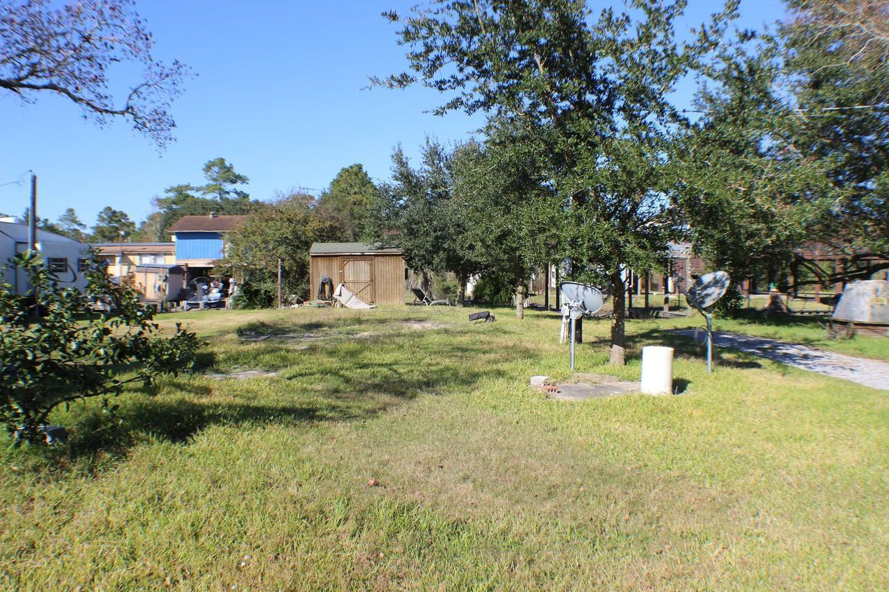 3876 Airhart Rd - Photo 2 of 3