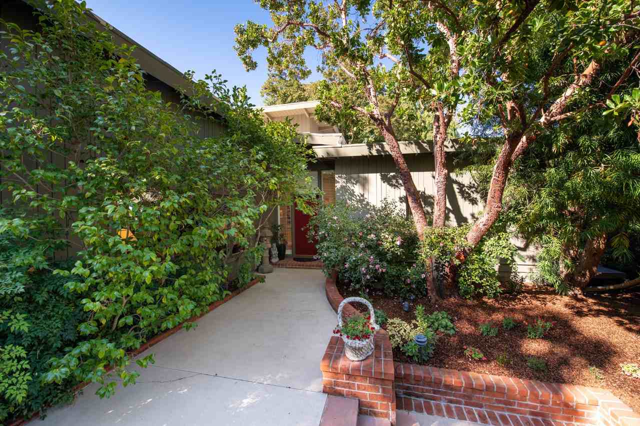 19870 Lark Way - Photo 2 of 32