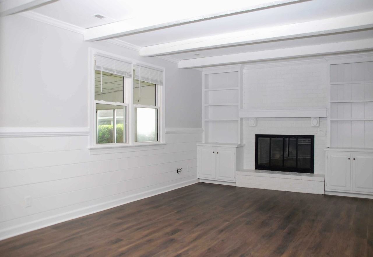 26 E Governor Dr - Photo 3 of 14