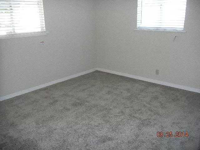 6655 Demaret Dr - Photo 3 of 9