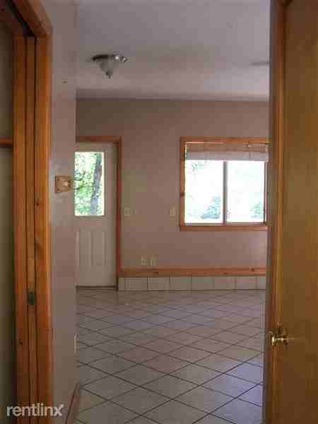 1003 Nicholson Cove Rd - Photo 3 of 10