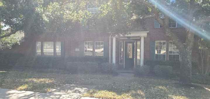 504 Newport Drive - Photo 2 of 31