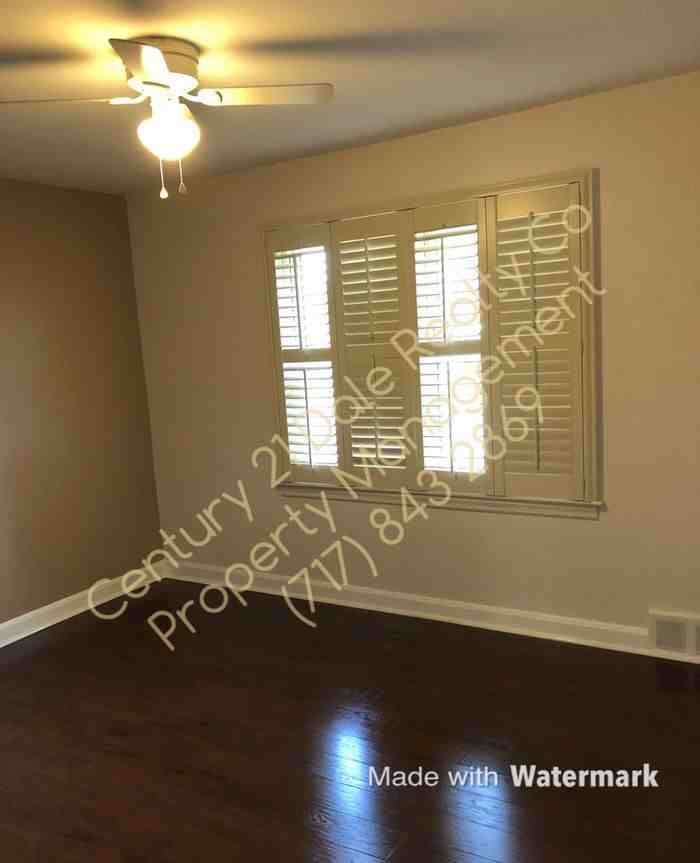 168 North Oxford Street - Photo 2 of 23