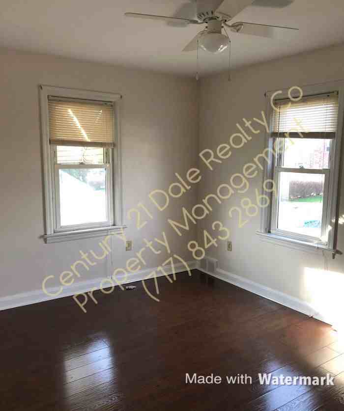 168 North Oxford Street - Photo 3 of 23