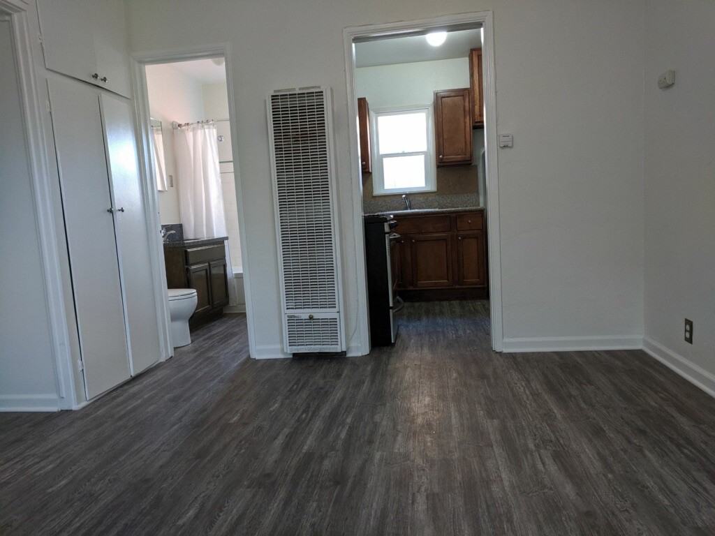 214 6th Avenue - Photo 2 of 8