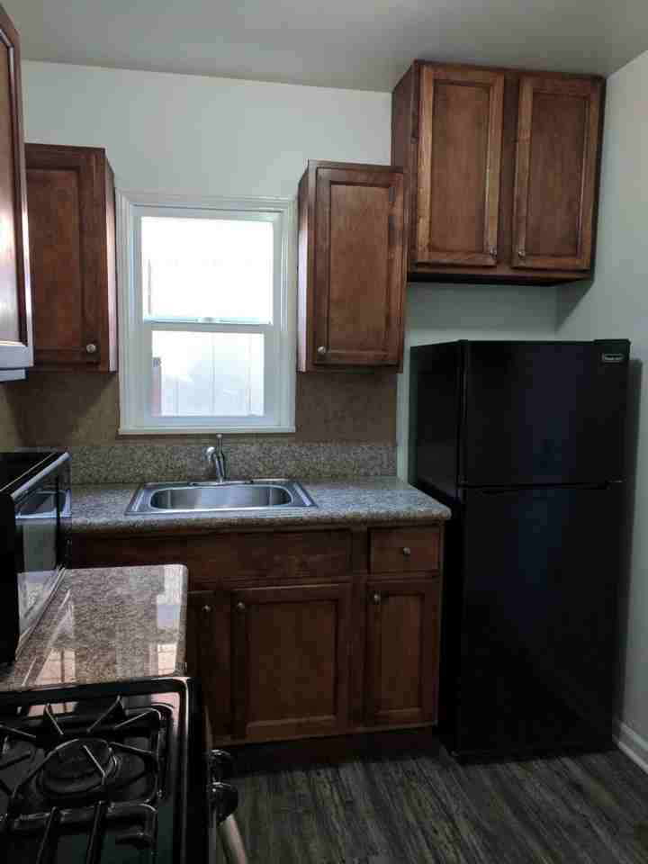 214 6th Avenue - Photo 3 of 8