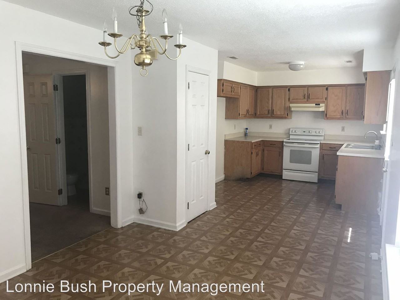 744 26th St - Photo 3 of 19