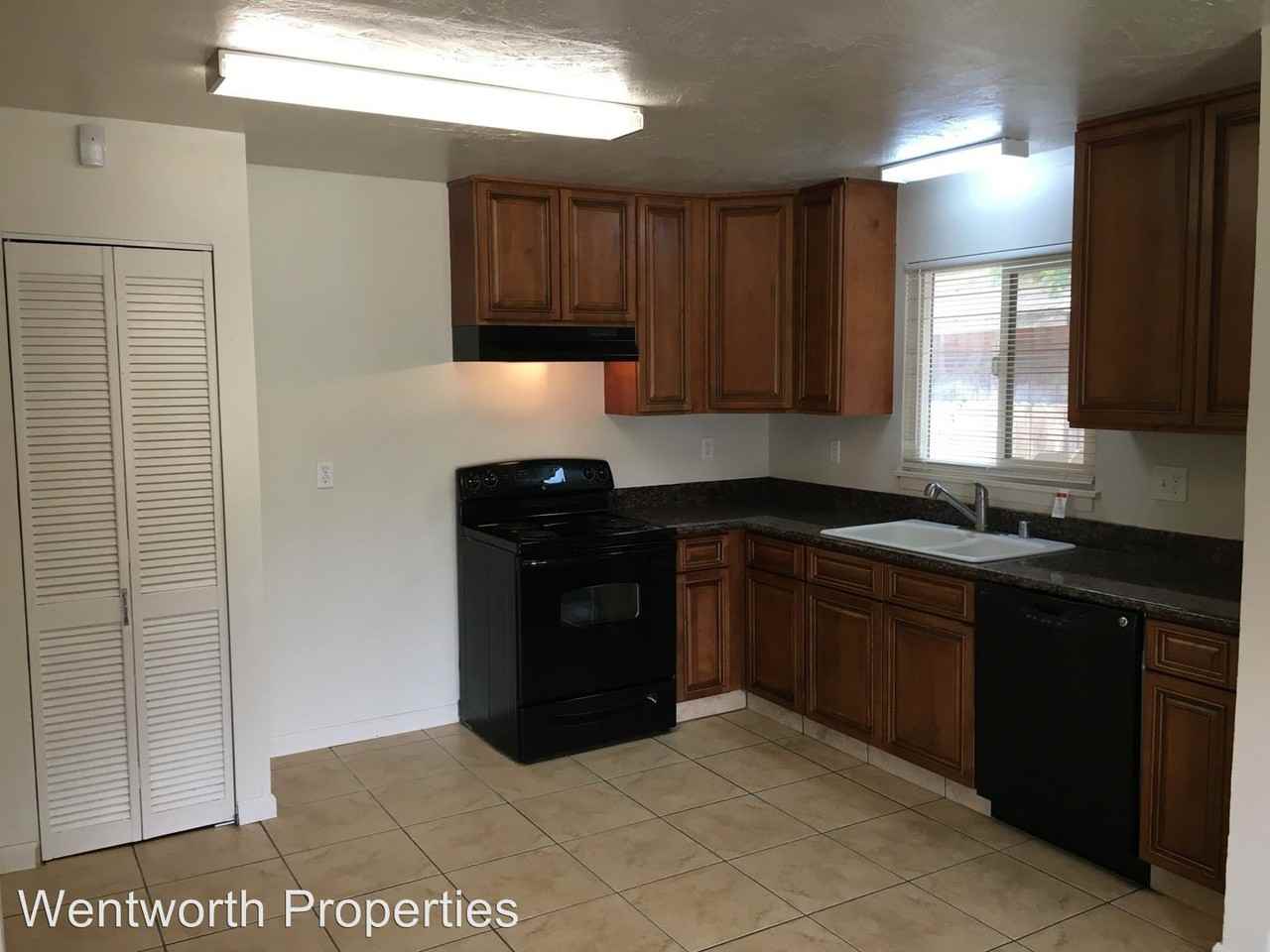 708 Ripona Ave - Photo 2 of 11