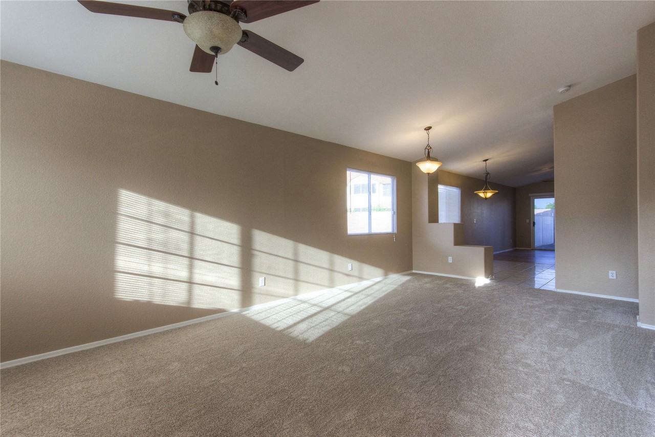 13425 N 73rd Ave - Photo 3 of 18