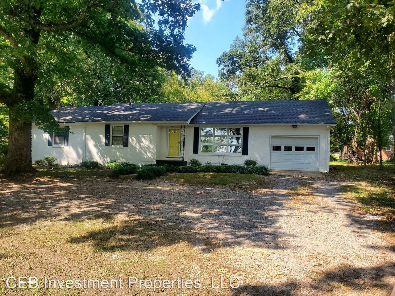 705 Macedonia St - Photo 3 of 29