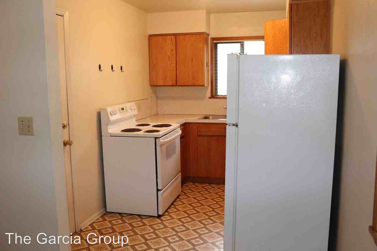 3406 Se 78th Avenue - Photo 3 of 9