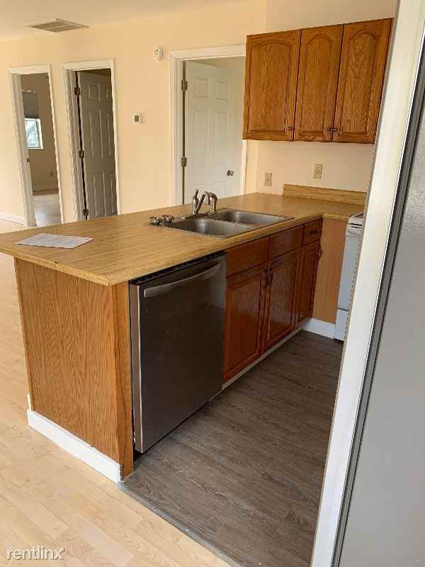 5349 East Parkway 1 - Photo 3 of 12