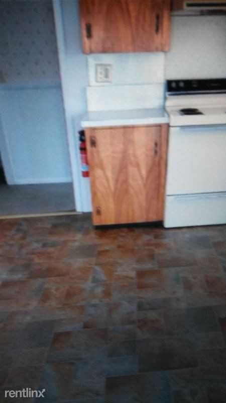 3291 \2 N. Queen St. 2 - Photo 3 of 8