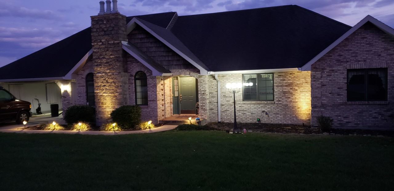 347 Southfork Dr - Photo 2 of 7