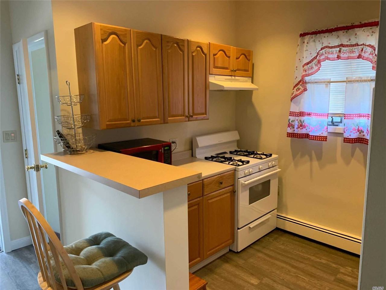 353 W Chester St - Photo 3 of 12